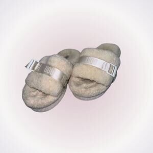 Ugg fluffy platform slippers in cream | Sz 8.5/39